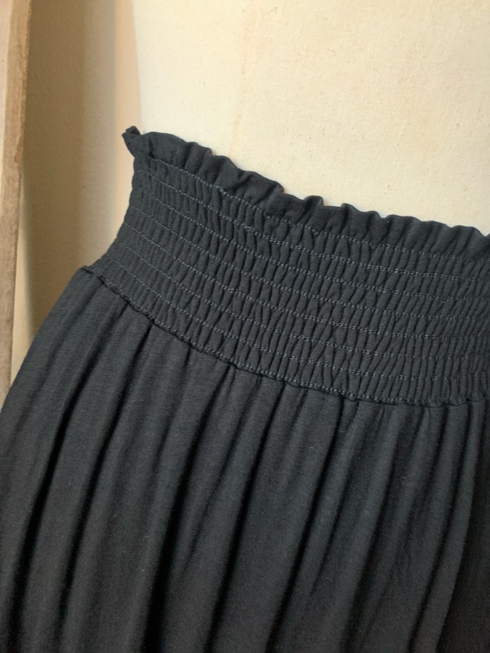 ee:some black skirt - Picture 2 of 6